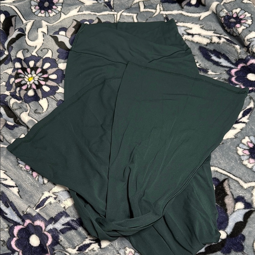 Dark Green Flared Leggings!!